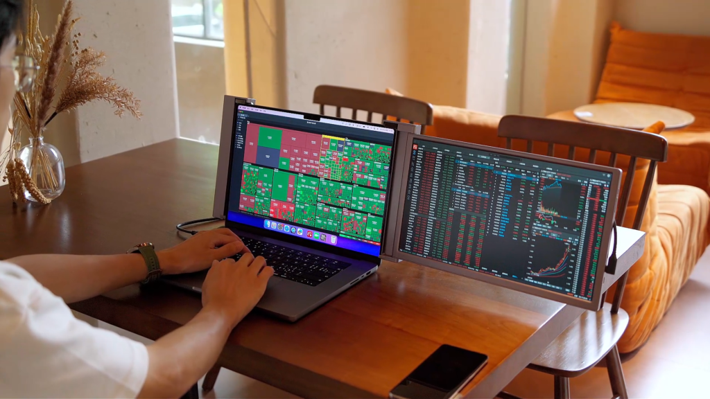 Trimonitör Single 15.6"